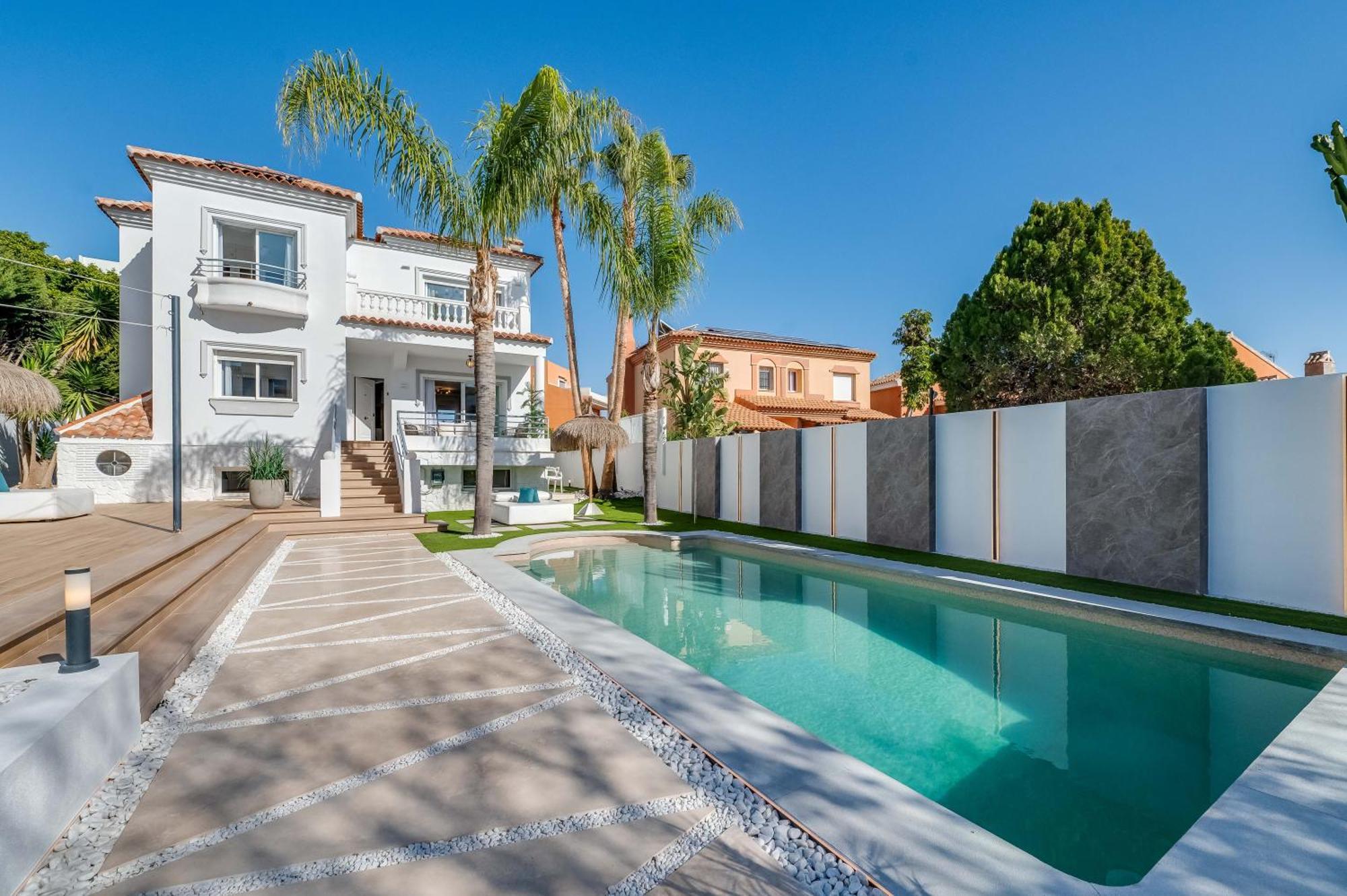 Vacation Marbella I Sunny Camelia Villa Heated Pool, Recently Renovated, Best Residential Neighborhood In Benalmadena, Short Walk To The Beach, Cinema Room Exterior photo